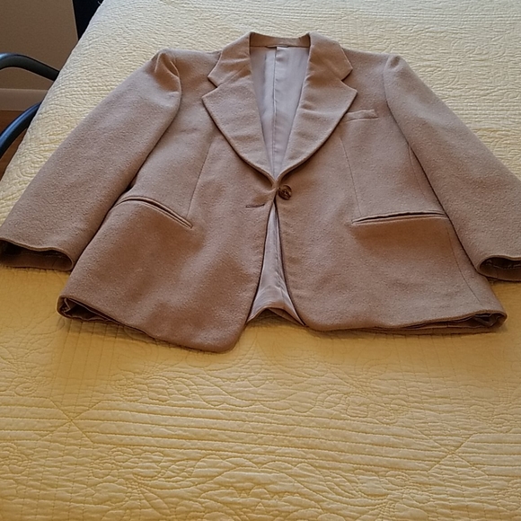 Vintage 100% camel hair skirt suit EUC - Picture 8 of 12